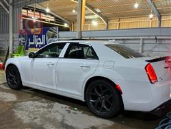 کرایسلەر 300